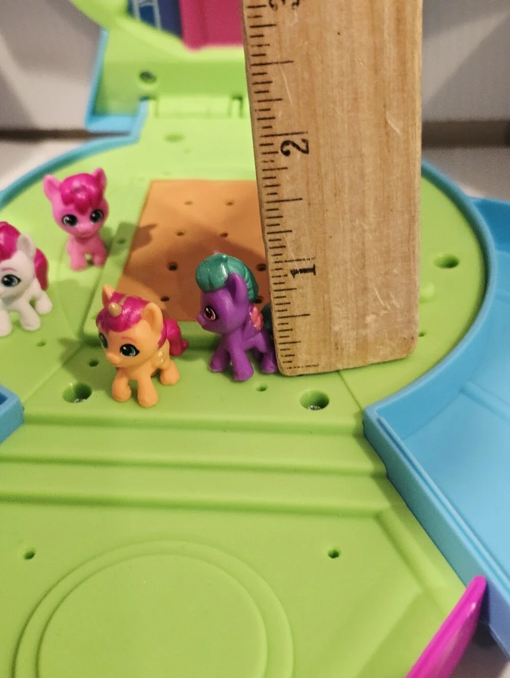 My Little Pony Mini World Magic Epic Mini Crystal Brighthouse Playset